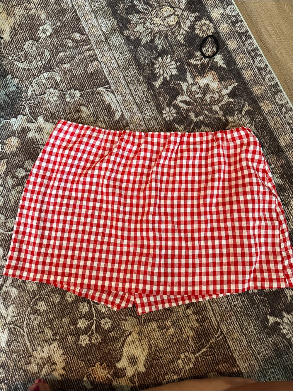 Old Navy Red and White Gingham High-Waist Women’s Skort